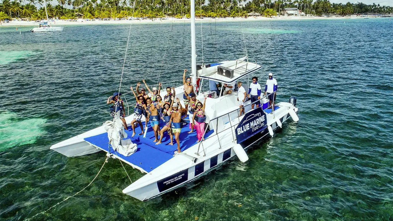 punta cana tours_0001_party-boat-blue-marine-08